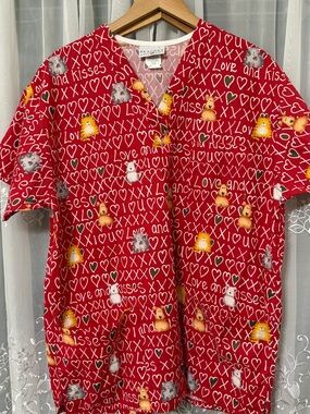 Peaches Scrubs Too - size Large